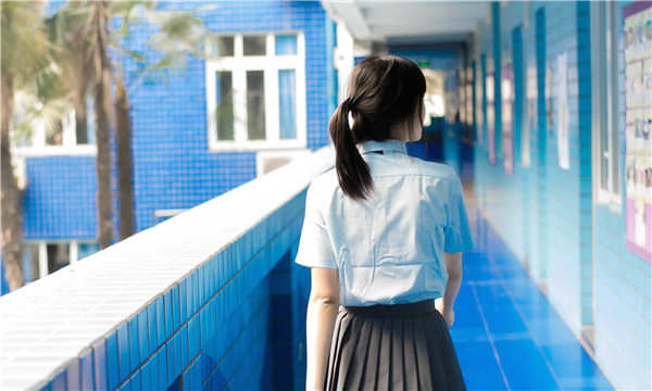 乌兰如何找到一个可以帮助我生孩子的女人？