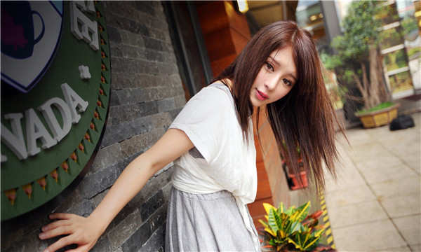 乌兰想找一个女性生孩子给报酬-｛找个女人生孩子多少钱｝